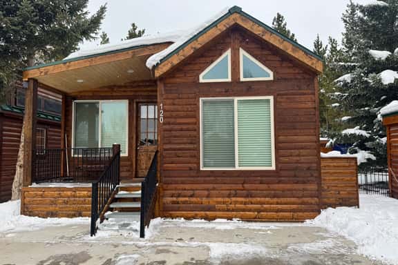Golden Aspen Retreat 120 - Image 1