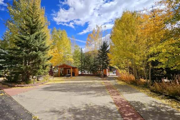 Club Site 279 - Image 1