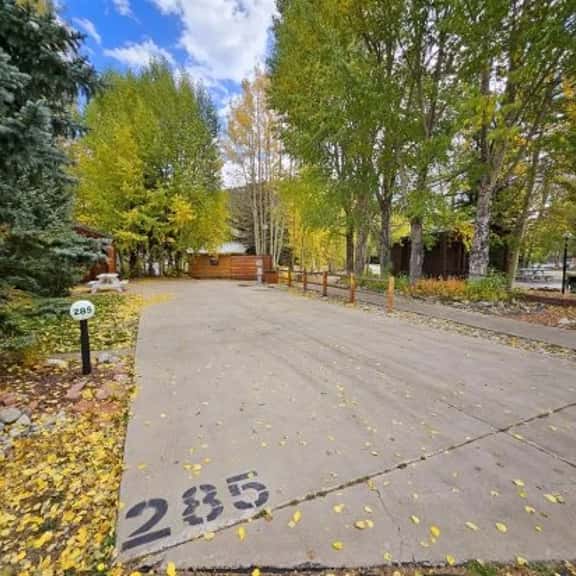 Club Site 285 - Image 1
